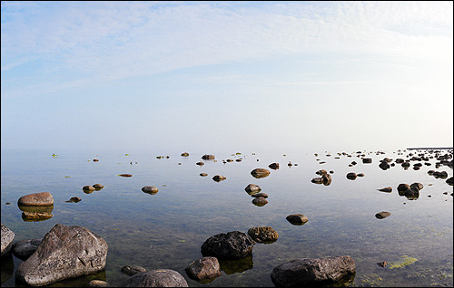 Камни в море. Фото, фотография природа